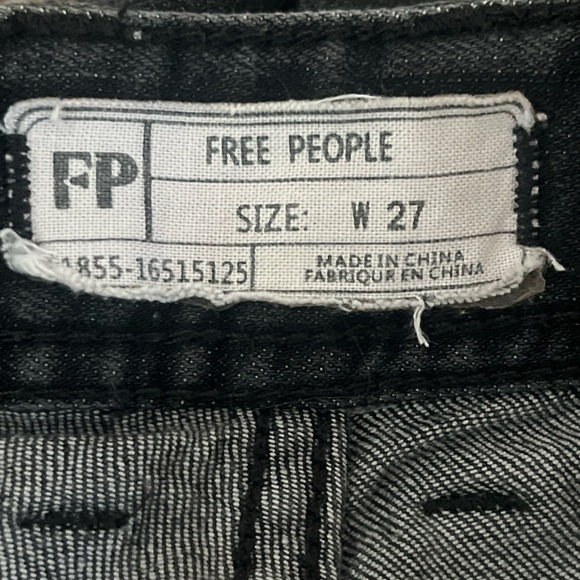 Free People Women’s Distressed Raw Hem Black Ankle Skinny Jeans Size 27 - Picture 4 of 7